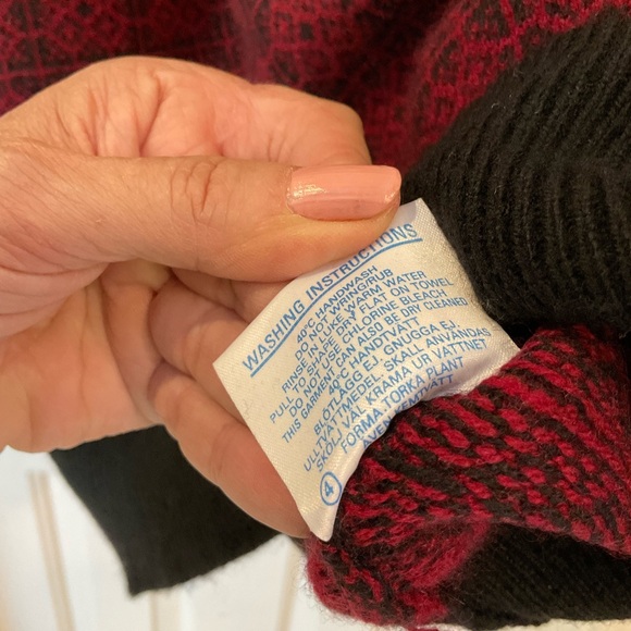 Alan Paine Men’s Cashmere Sweater XL, maroon with black print and details, Lux! - Picture 11 of 13